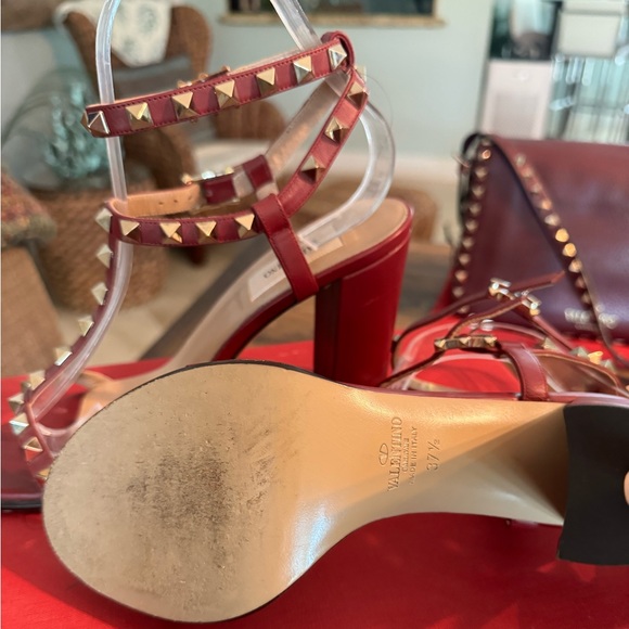 VALENTINO Rockstud T Strap City Sandal - Picture 3 of 7